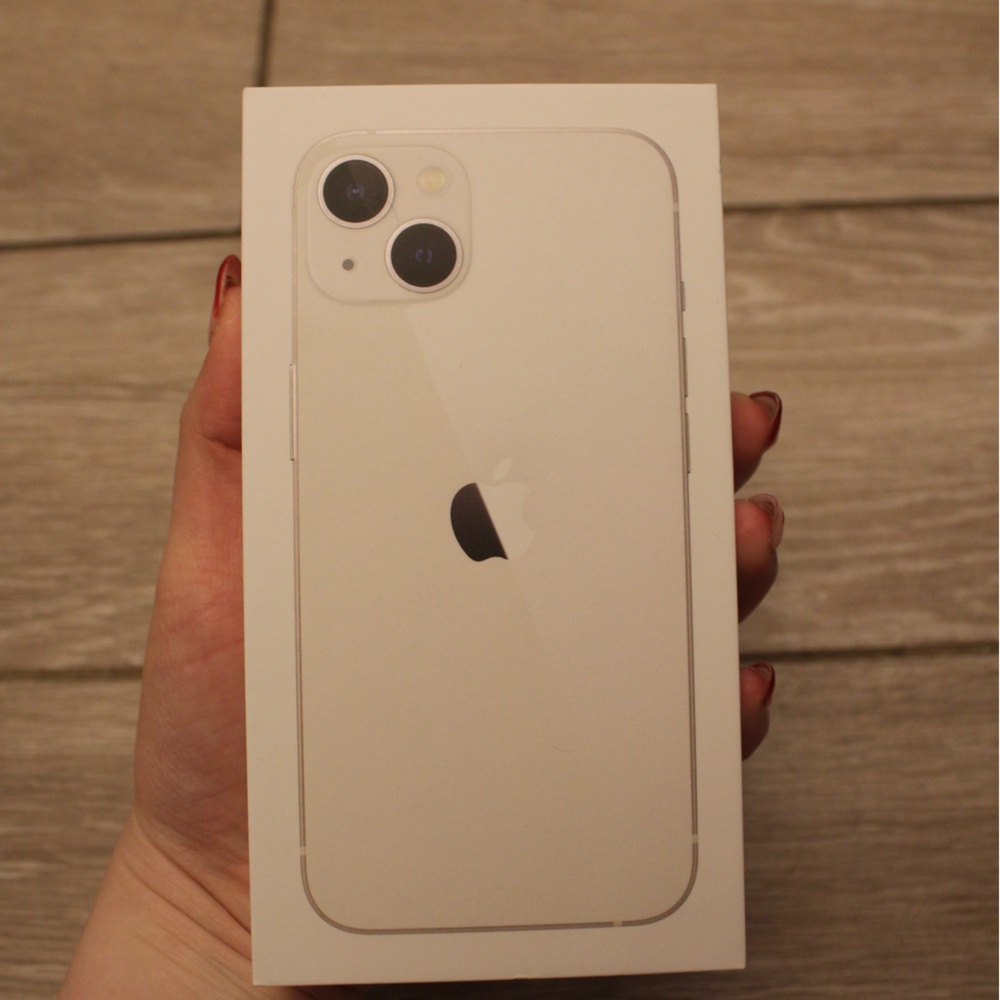 Apple iPhone 13 256GB White Optimized Battery Charging Bluetooth Wi-Fi NFC